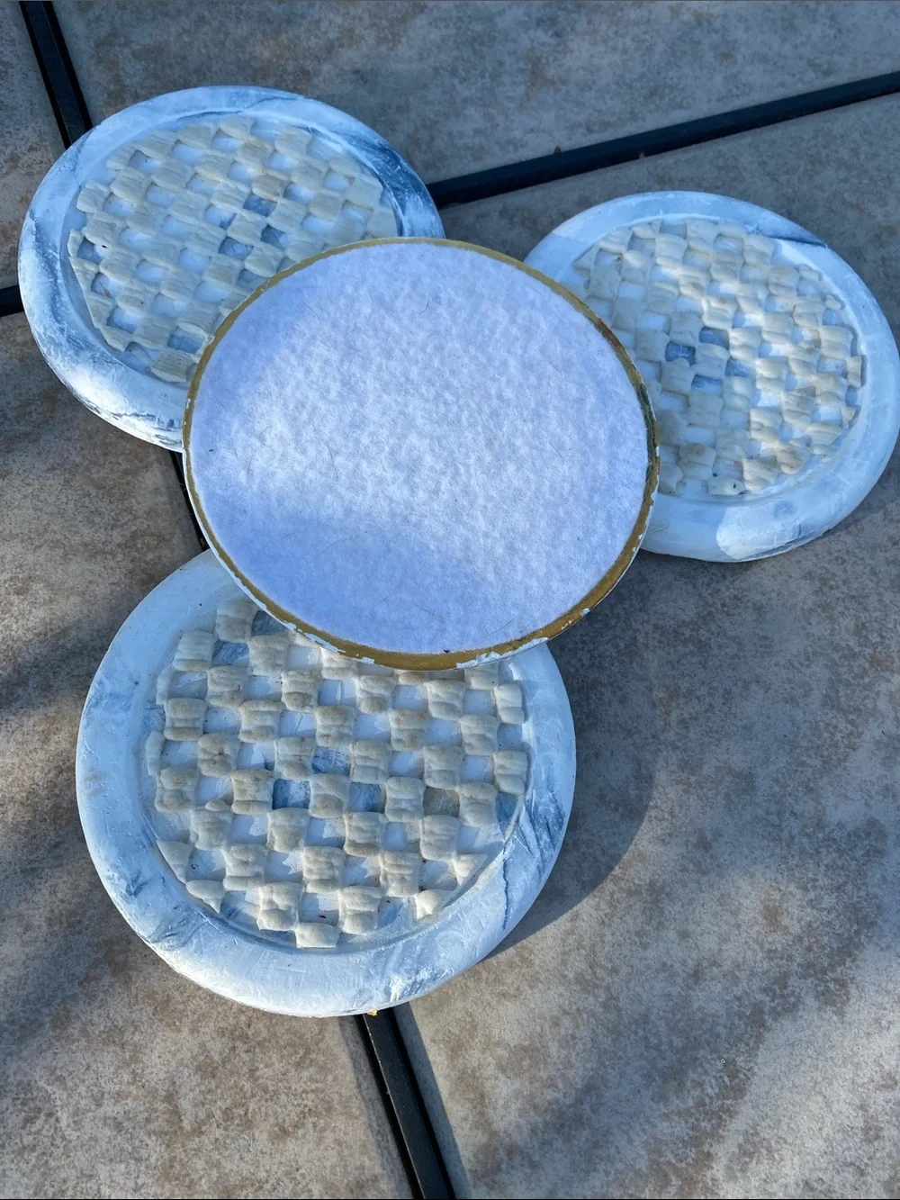 Vintage-Style White and Cream Decorative Unsealed Plaster Coaster Set of 4